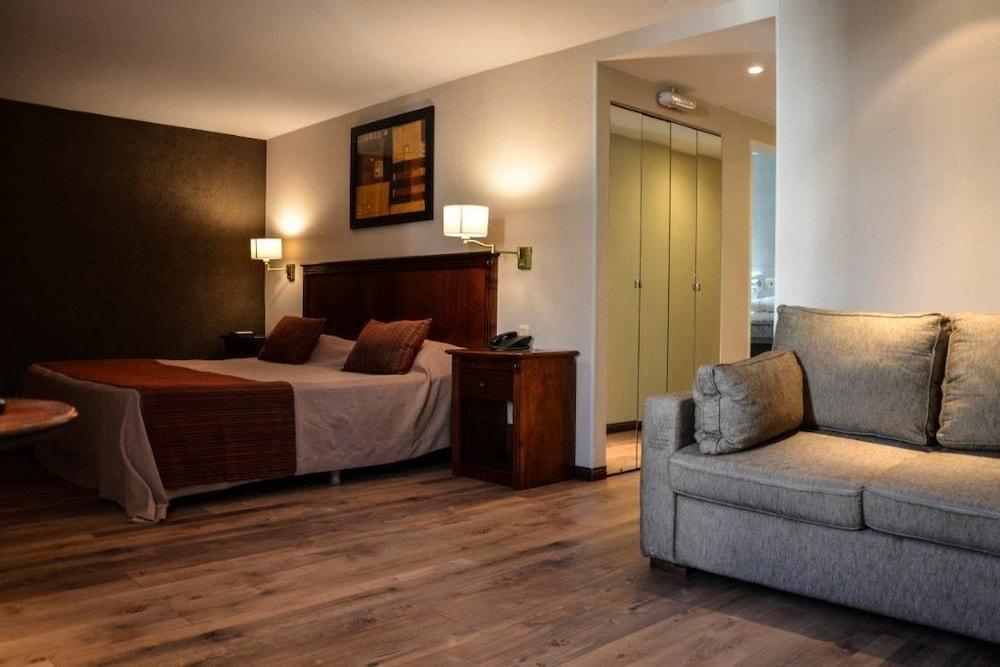 Howard Johnson By Wyndham San Pedro Luaran gambar
