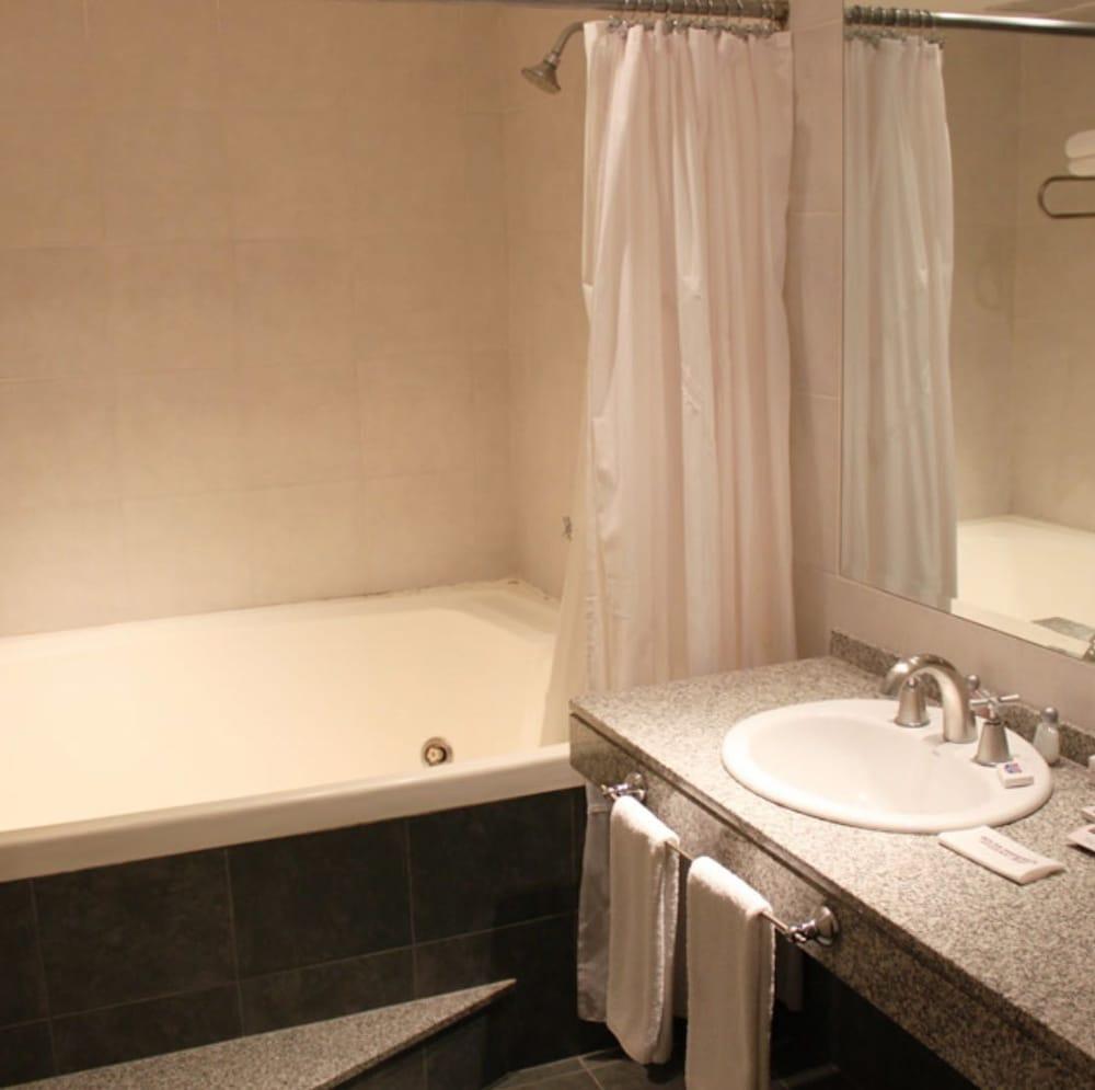 Howard Johnson By Wyndham San Pedro Luaran gambar