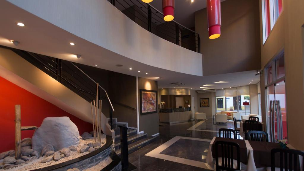 Howard Johnson By Wyndham San Pedro Luaran gambar