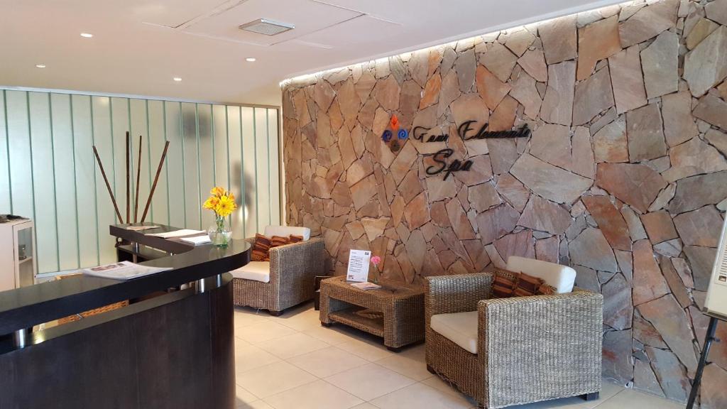 Howard Johnson By Wyndham San Pedro Luaran gambar