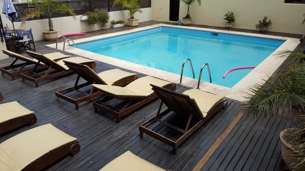 Howard Johnson By Wyndham San Pedro Luaran gambar